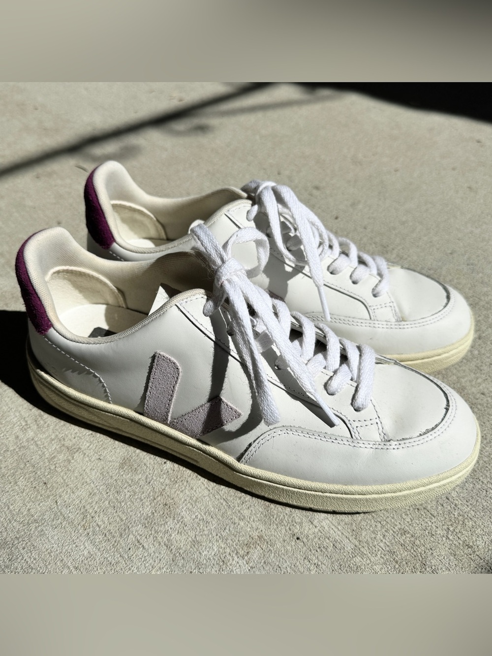Veja White Women’s Leather Sneakers with Light Purple Accent